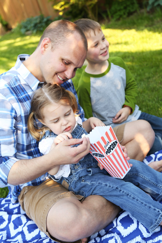 backyard movie party 2