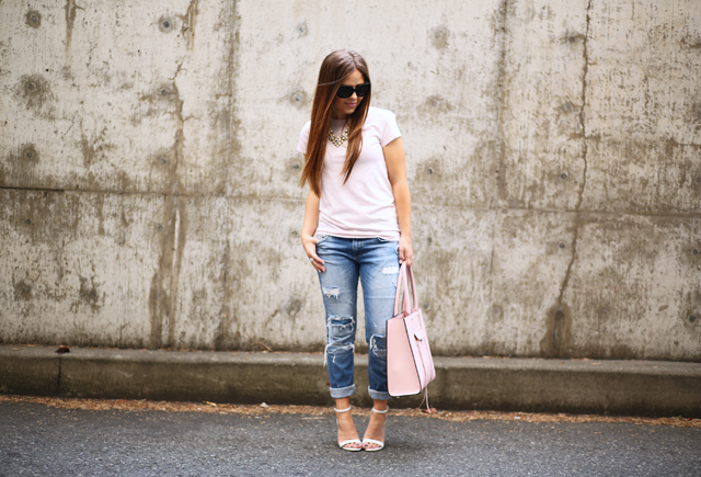 boyfriend jeans and a t-shirt