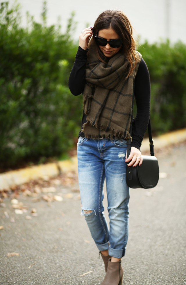 black and olive casual fall outfit