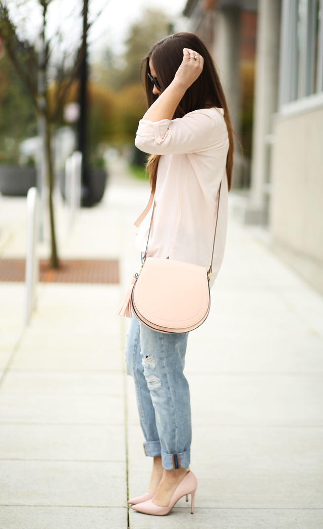 pink and boyfirend jeans