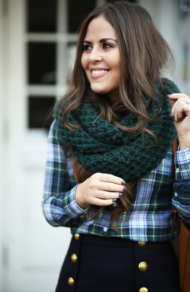 chunky-scarf-and-plaid-shirt