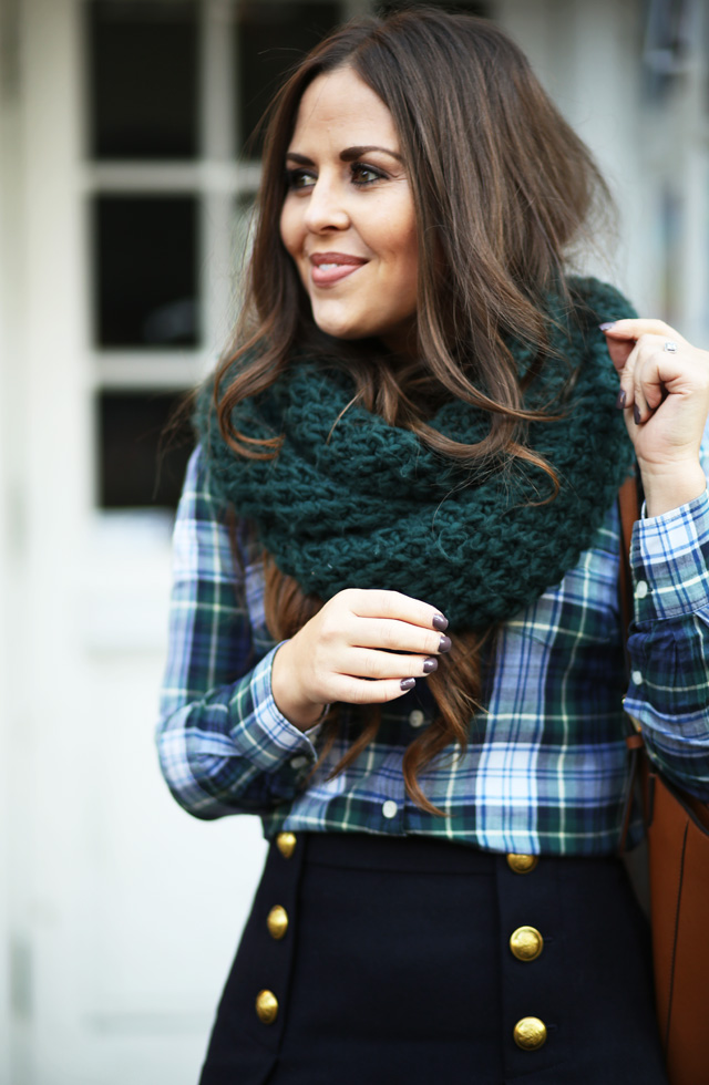 infinity-scarf-plaid-shirt