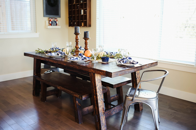 thanksgiving-table-9899