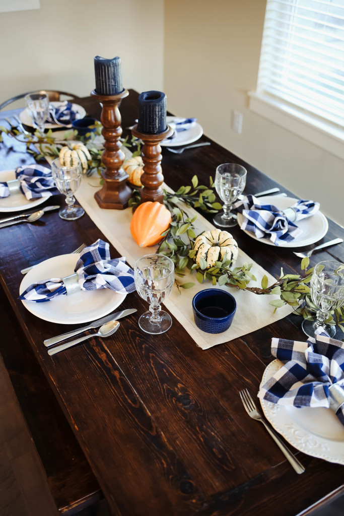 thanksgiving-table-9904