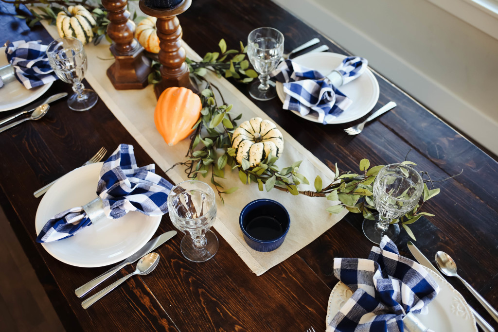 thanksgiving-table-9914