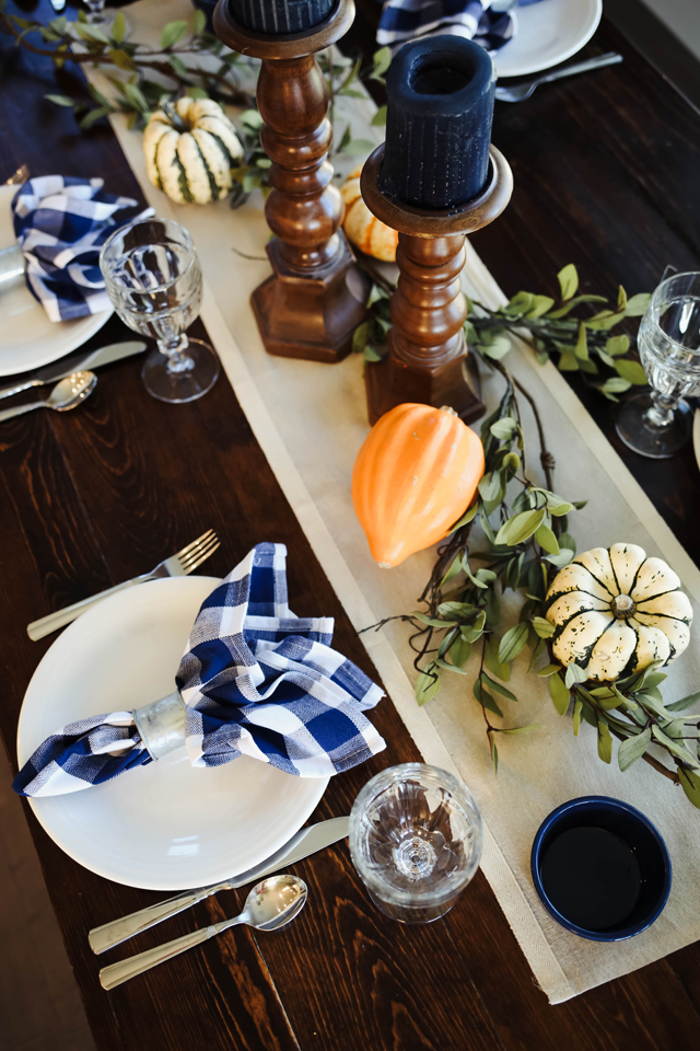 thanksgiving-table-9916