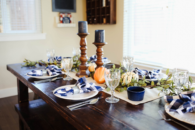 thanksgiving-table-9934